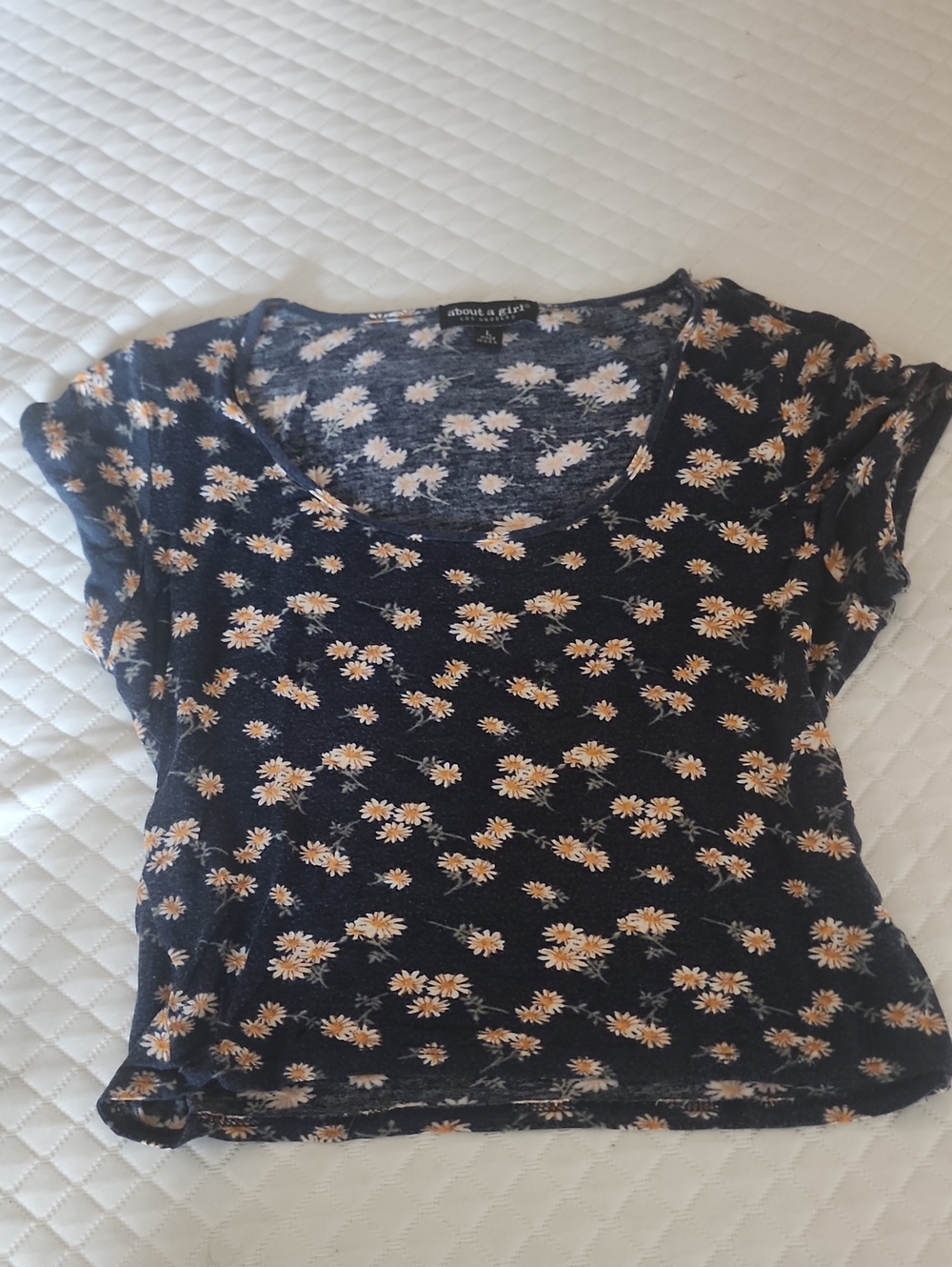 About A Girl Black Scoop Neck Crop Tee with Yellow Daisy Print